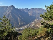 59 Tra pini mughi vista su San Pellegrino Terme e verso il Monte Zucco